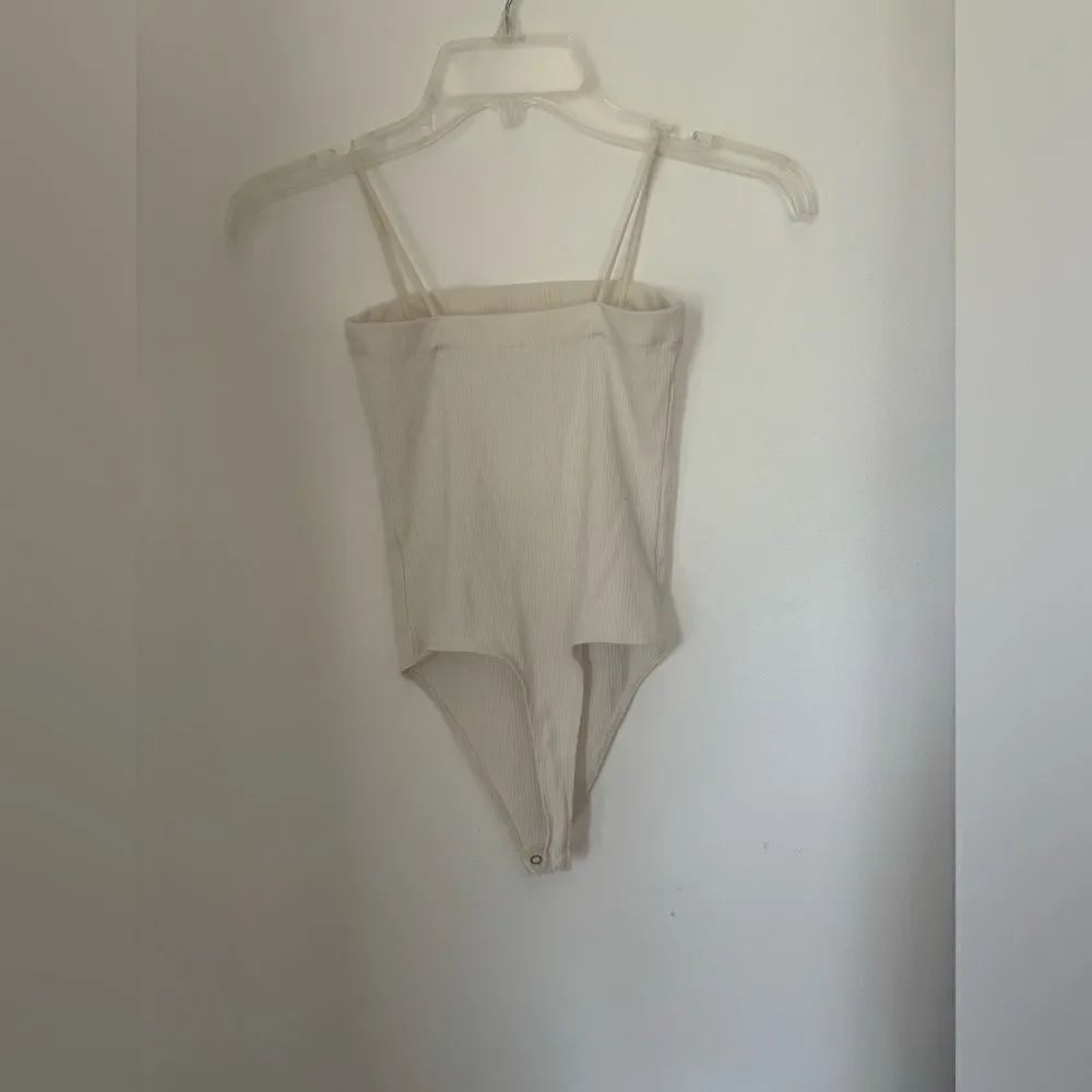 American Eagle Ribbed Spaghetti Strap Bodysuit Size XS Off White - Picture 6 of 7